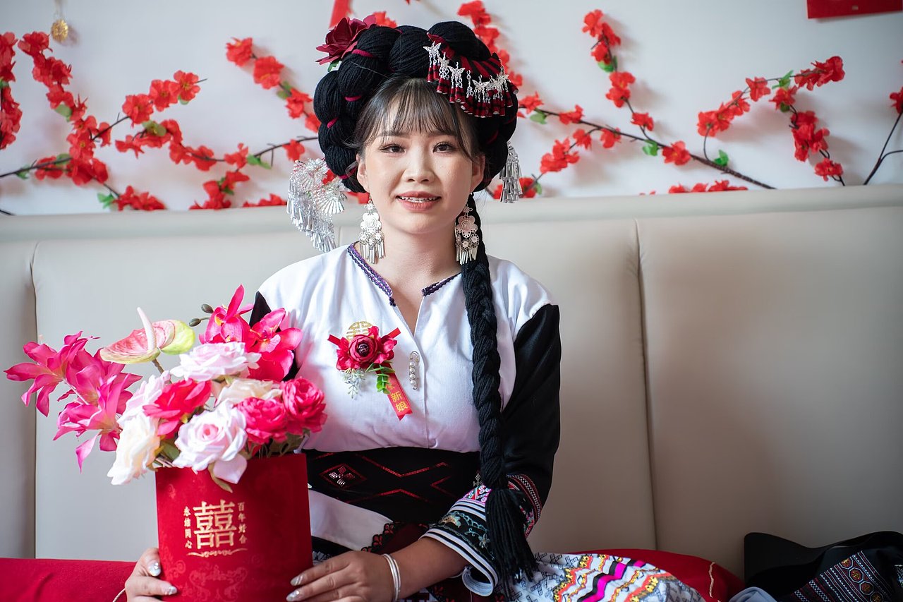 云南大花苗婚礼