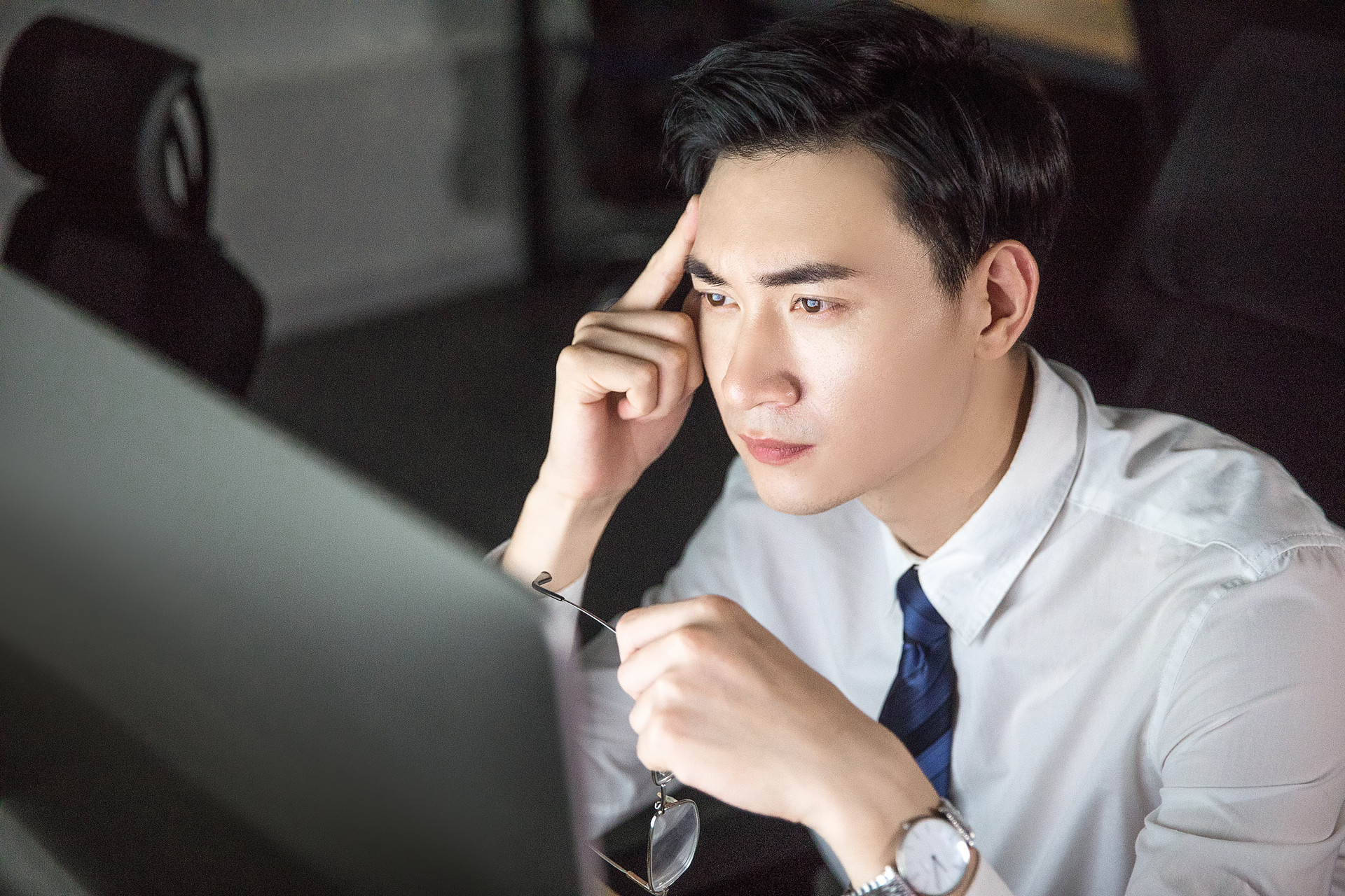 大油田油光+轻熟纹显老？览邦套装一步搞定，去油抗皱不踩雷！