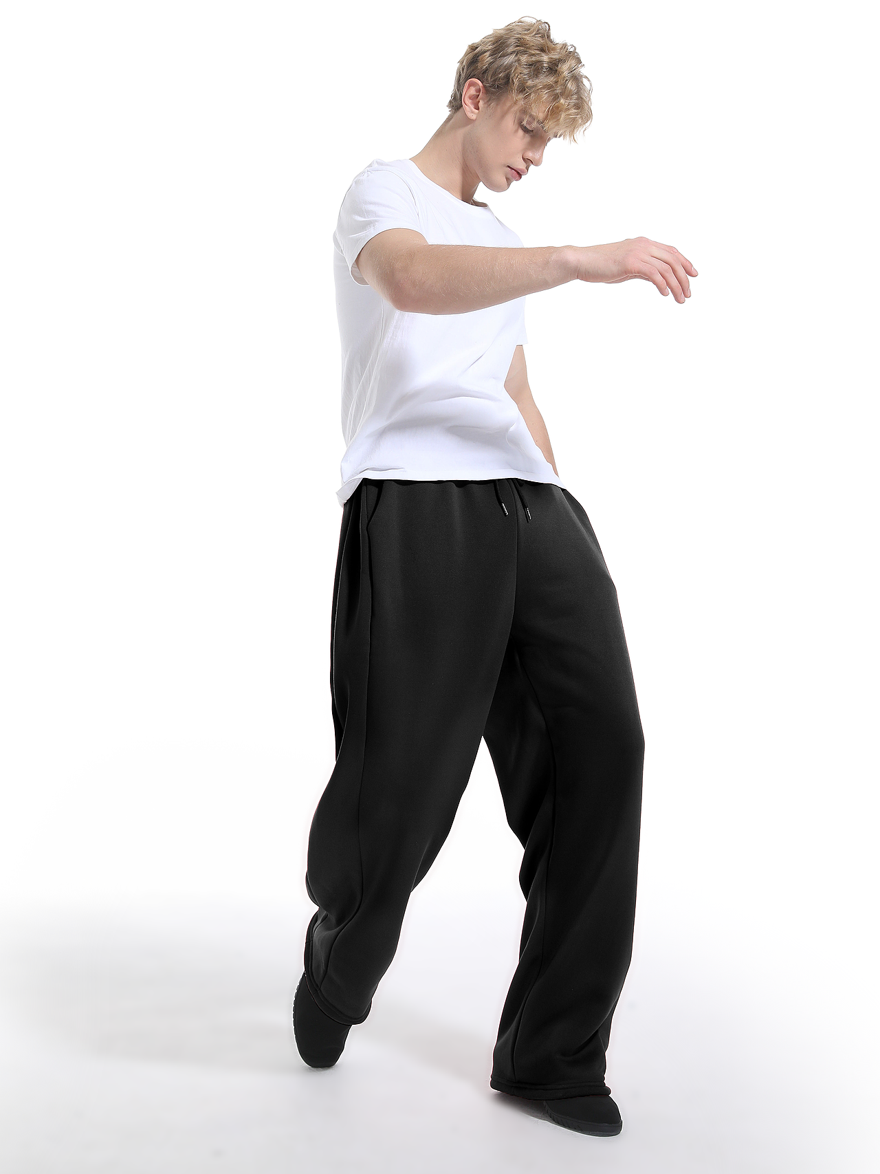 AI-图片生视频-剪辑-配乐