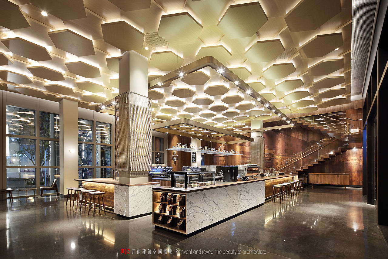 星巴克臻选深圳万象天地店|空间摄影（图ZMzk4MDI0ODEy） - 环境/建筑摄影 - 站酷设计师江南摄影原创素材 - 站酷ZCOOL