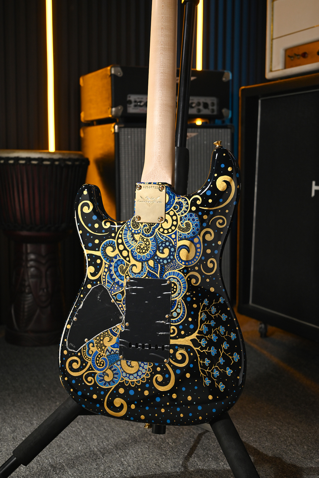 一把价值十万+的电吉他 来看看长什么样吧（图ZMzk4MDM2ODg0） - 产品摄影 - 站酷设计师文艺田原创素材 - 站酷ZCOOL