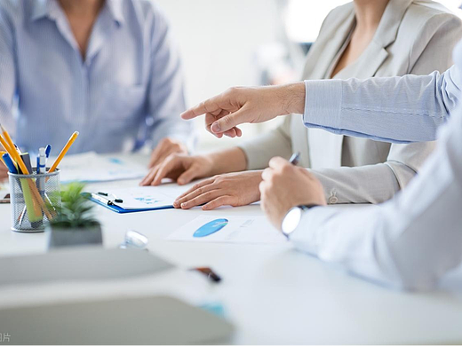 2025男士面膜新风向：这些黑科技平价面膜能让你的脸“起死回生”，控油保湿提亮