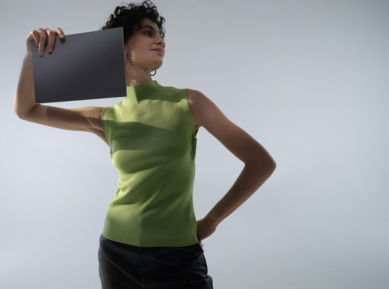 REDMI Pad 2 Pro KV/Lifestyle 成品+原片(many poses)（图ZMzk4MTA4NDk2） - 人像摄影 - 站酷设计师摄影师张开原创素材 - 站酷ZCOOL
