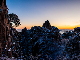 雪后的黄山日出