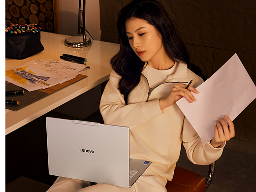 笔记本电脑大片