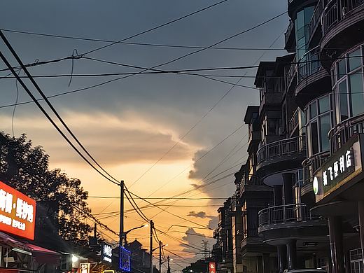 生活不需要多复杂,只需要有着丰富的色彩来渲染世界