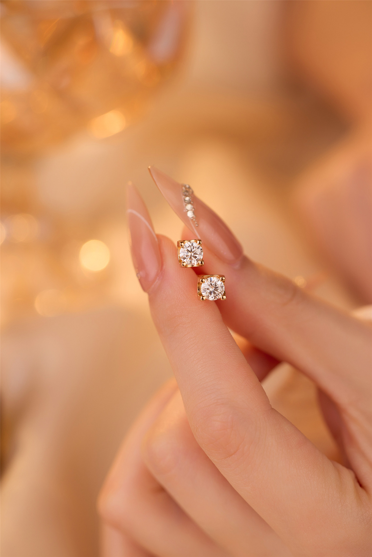 莫桑钻丨饰品丨戒指丨麦图摄影丨氛围感丨首饰