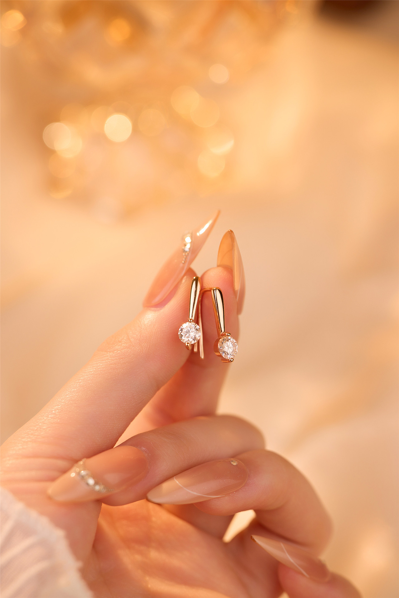 莫桑钻丨饰品丨戒指丨麦图摄影丨氛围感丨首饰