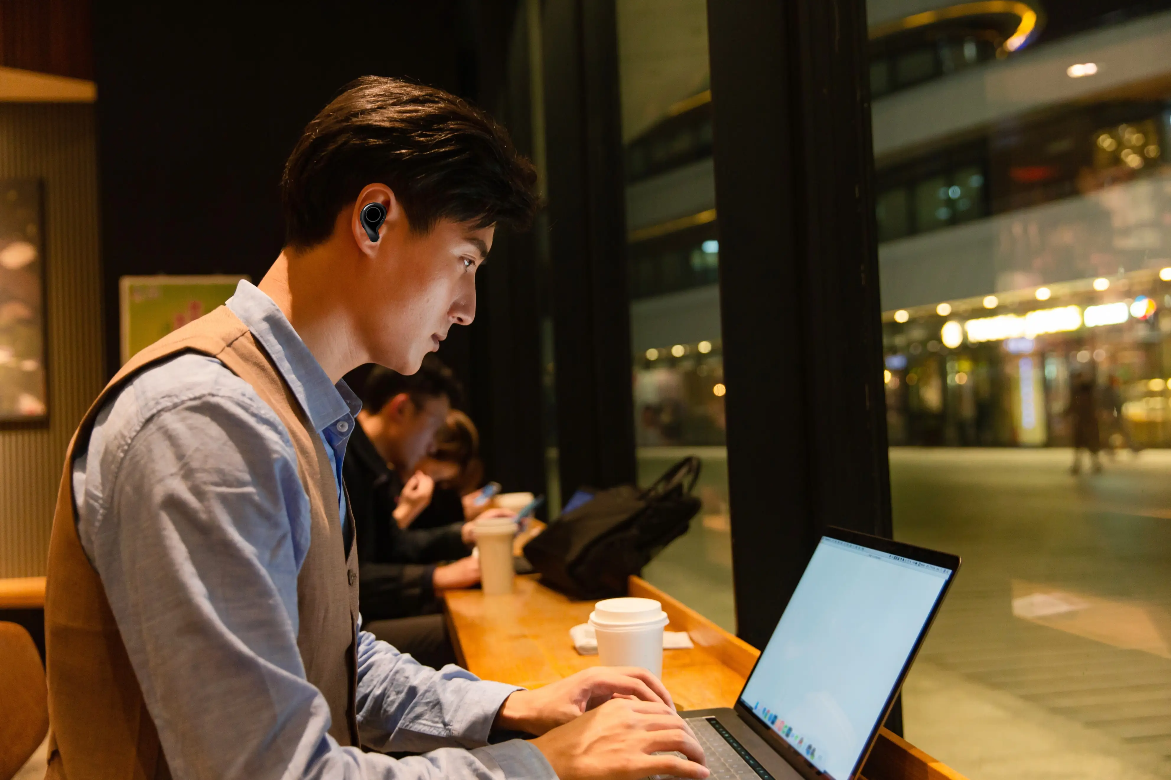 看这一篇就够了！3款热门男士蓝牙耳机硬核对比：通勤/运动/音质党，闭眼选不踩雷!