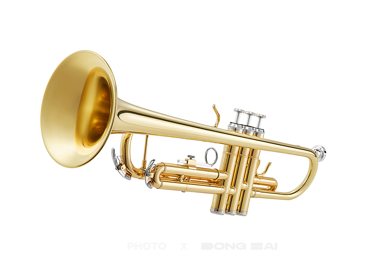 金色小号|白底拍摄