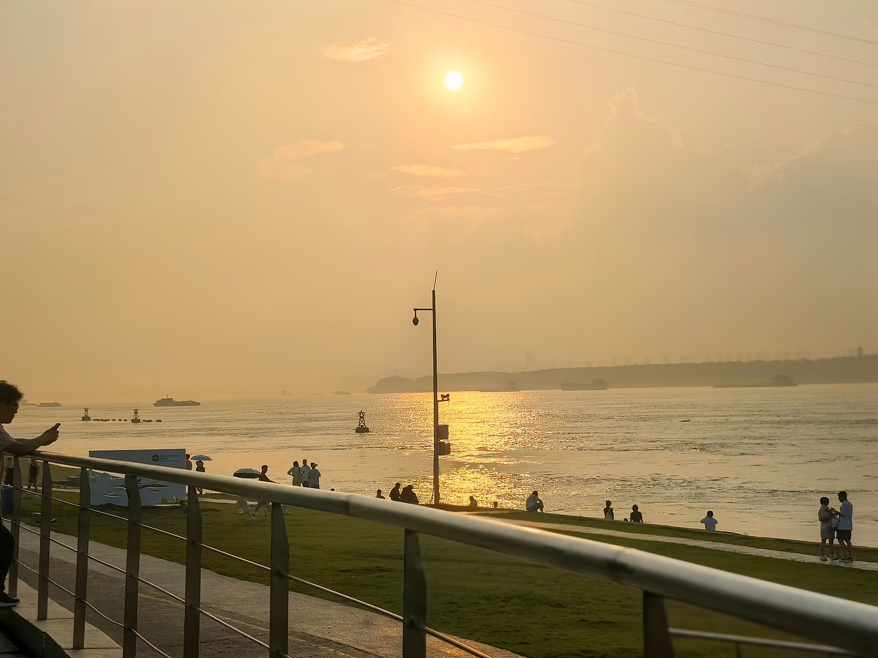 國(guó)慶南京燕子磯幕燕濱江隨拍（圖ZMzk4MjQ3MDky） - 風(fēng)光攝影 - 站酷設(shè)計(jì)師延長(zhǎng)線_31原創(chuàng)素材 - 站酷ZCOOL