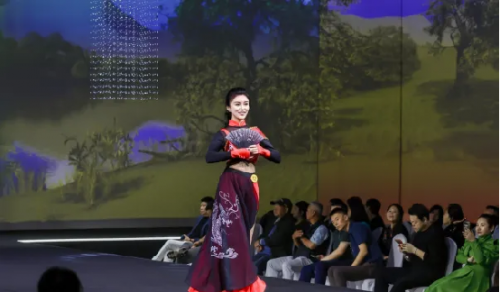 第29届环球国际文旅小姐深圳总决赛圆满成功举办（图ZMTUyNjU1NzI=） - 资讯 - 站酷设计师邹志斌原创素材 - 站酷ZCOOL