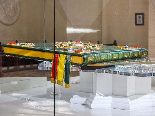 博尔加尔历史建筑及考古遗址 古兰经博物馆 博物馆展柜