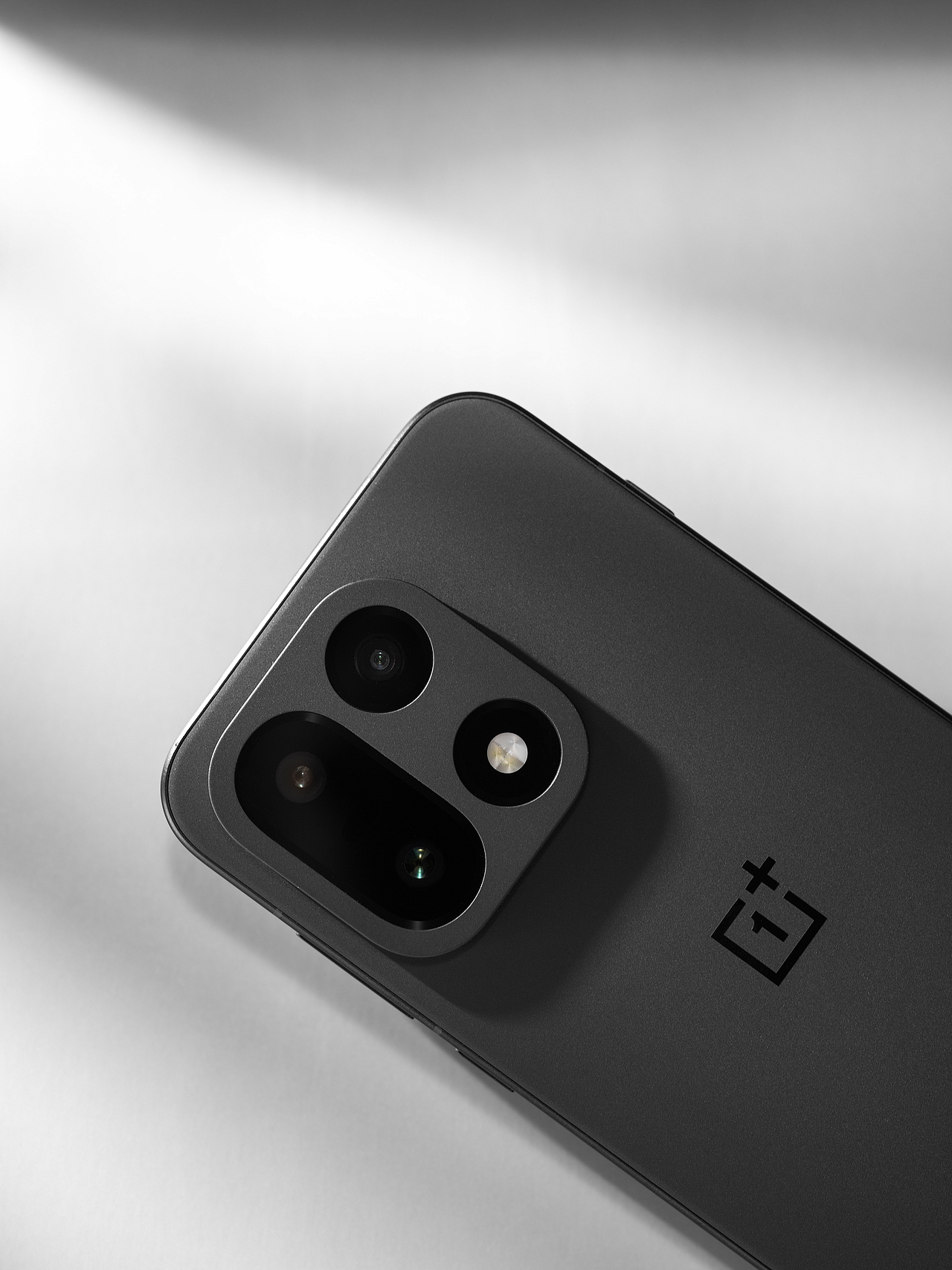 一加15·绝对黑（图ZMzk4MzQ2MDcy） - 产品摄影 - 站酷设计师ShouziVision原创素材 - 站酷ZCOOL