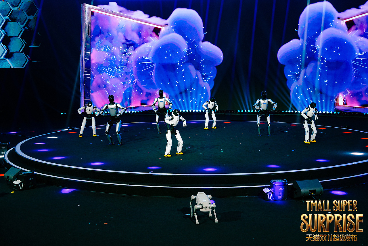 鲜粒｜天猫双11超级发布「智元机器人」品牌秀（图ZMzk4NDA0NDA4） - 动画/影视 - 站酷设计师鲜粒艺术原创素材 - 站酷ZCOOL
