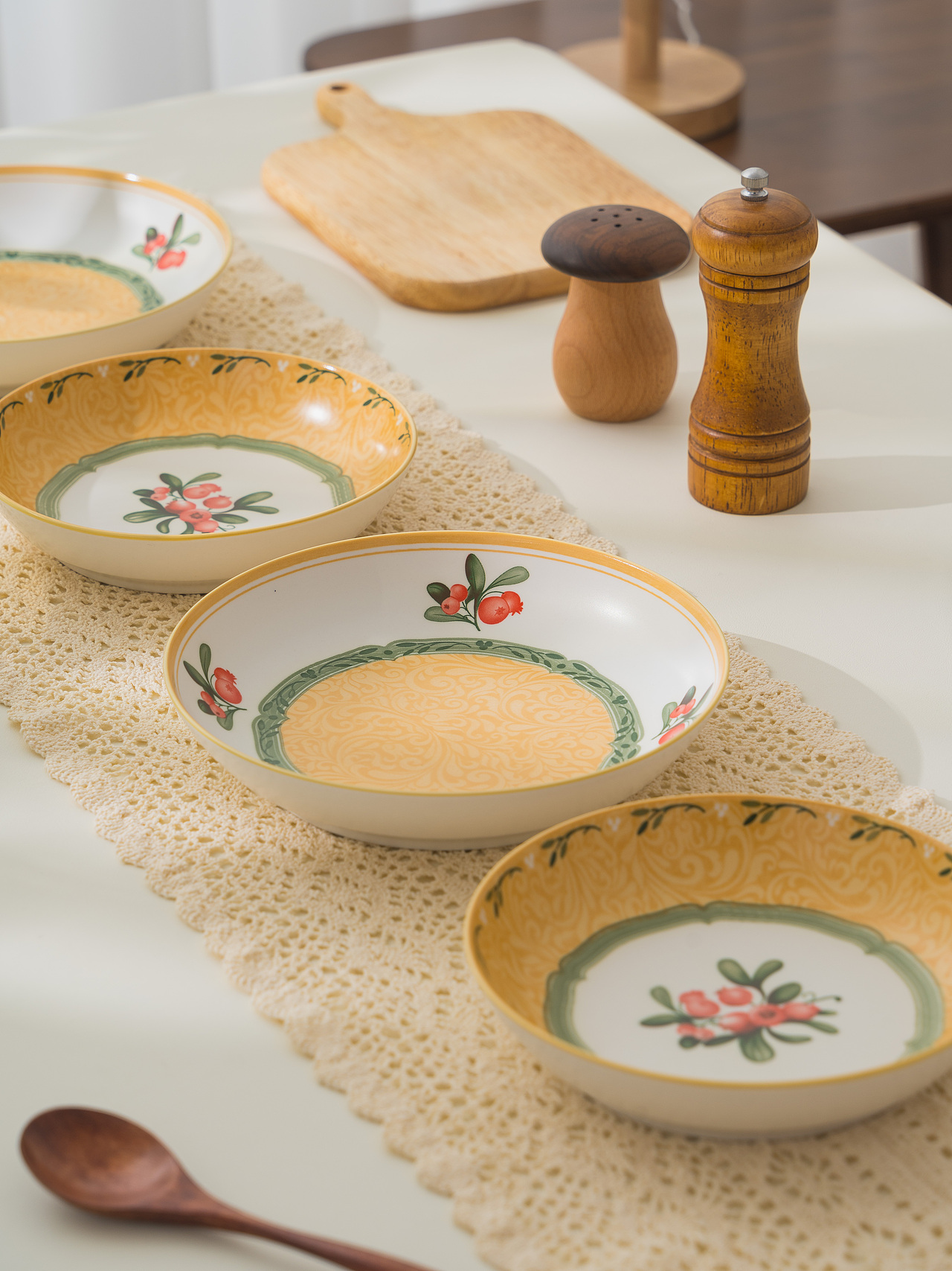 《悄悄话》| 餐具套装 | 盘子 | 碗（图ZMzk4NDUzOTIw） - 产品摄影 - 站酷设计师一毛拍美器原创素材 - 站酷ZCOOL