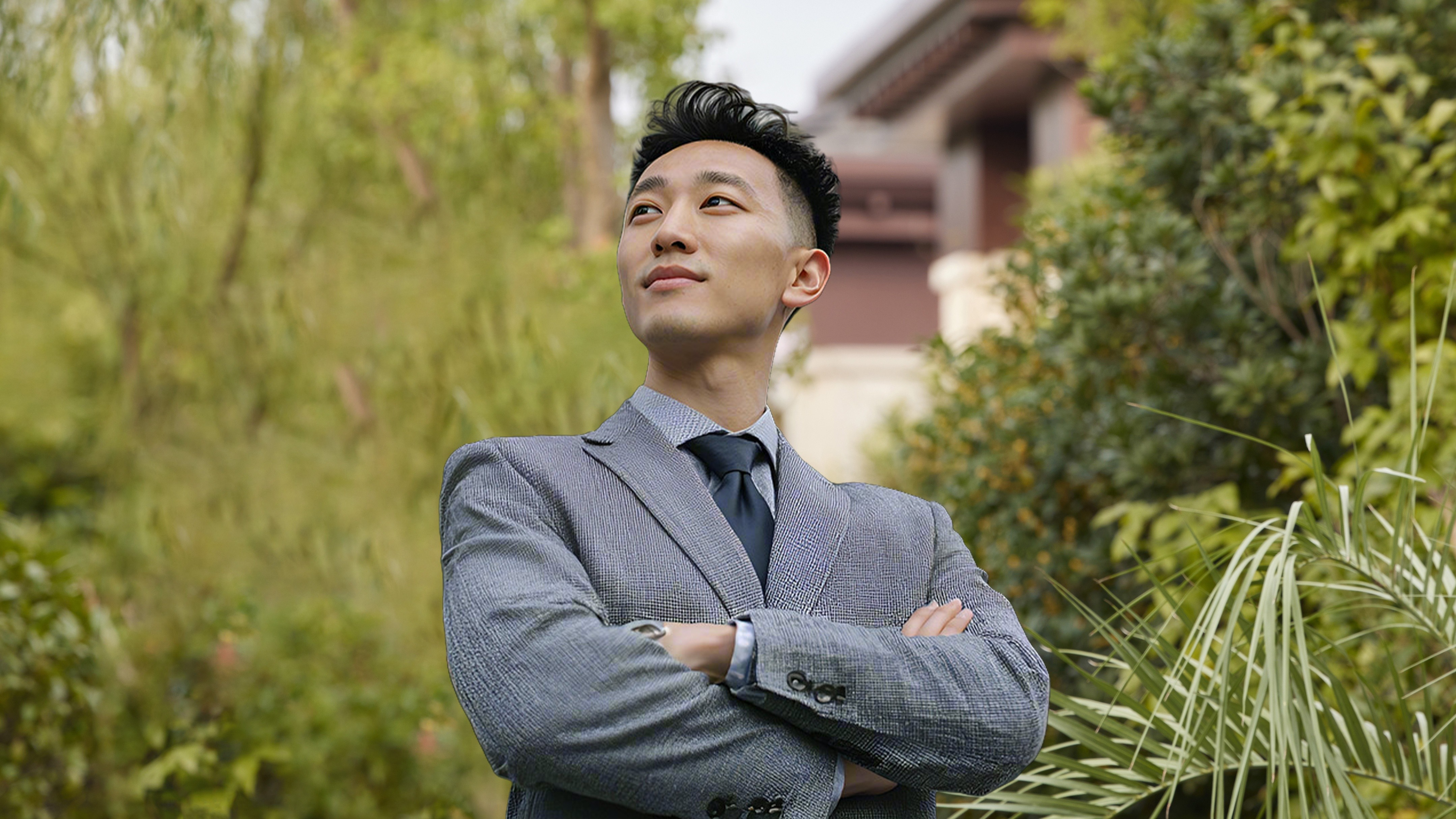 穿西服逛小区，这块表替我“藏”了手机：导航/支付/拍照/AI，全在腕间～（图ZMTUyNjk0MzI=） - 资讯 - 站酷设计师来这个世界看看原创素材 - 站酷ZCOOL