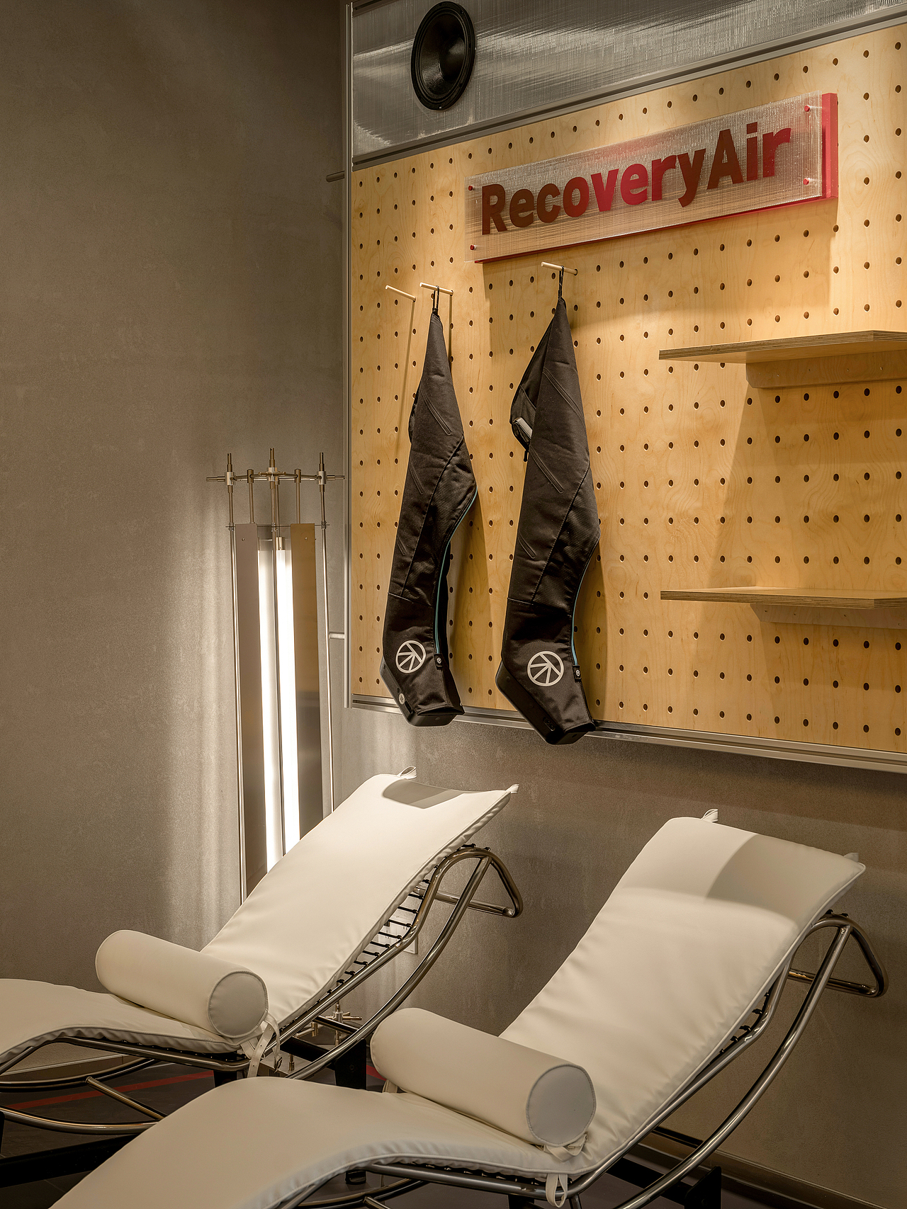 笑脸蜘蛛｜MASTER FIT 深圳首家新形象门店（图ZMzk4NTAwNTI0） - 商业空间设计 - 站酷设计师TOPIA图派视觉原创素材 - 站酷ZCOOL