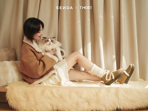 贫瘠生活的解药,是和小猫共度的放纵一日 —「森达」