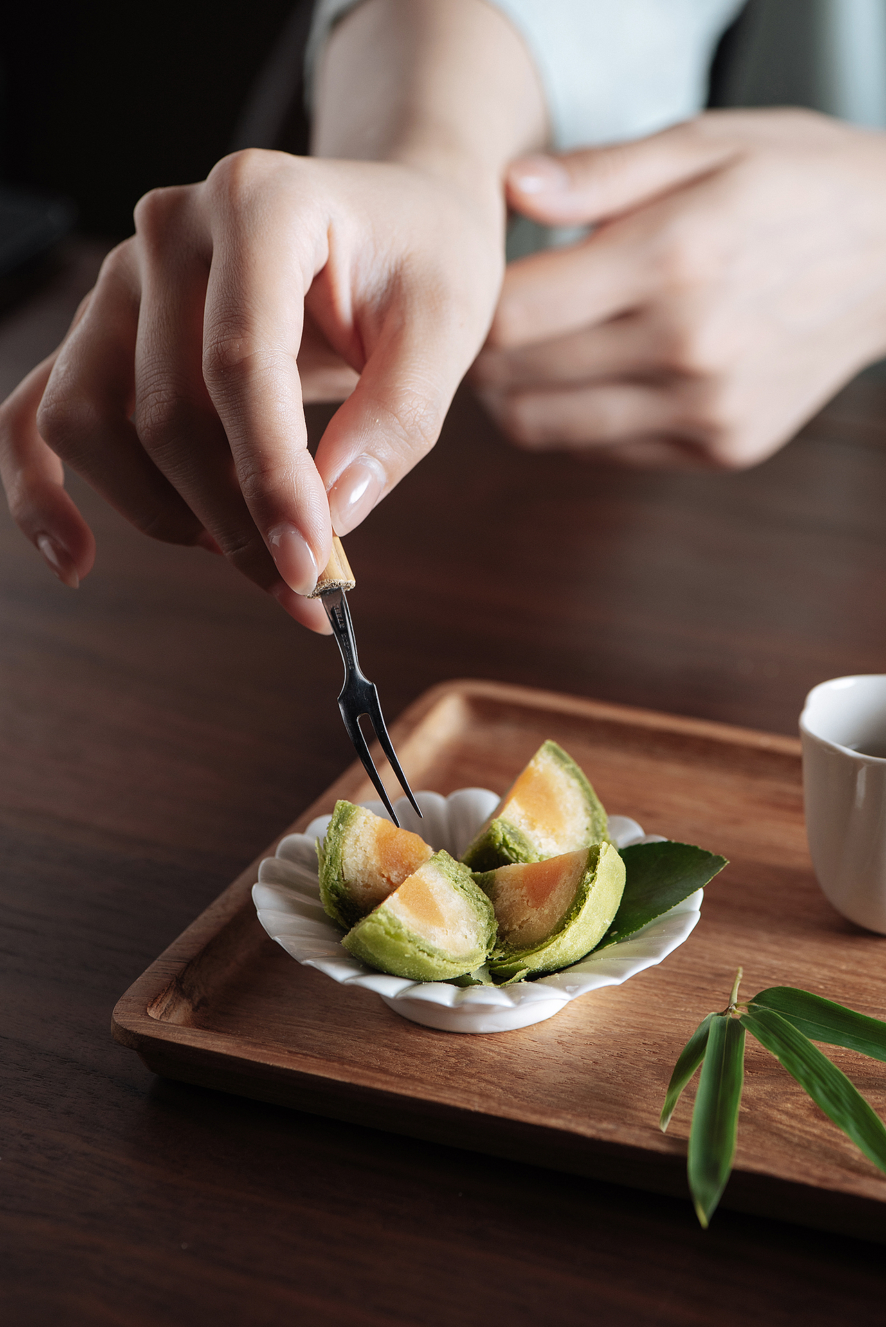 【产品摄影】中式茶点的暗调质感实录