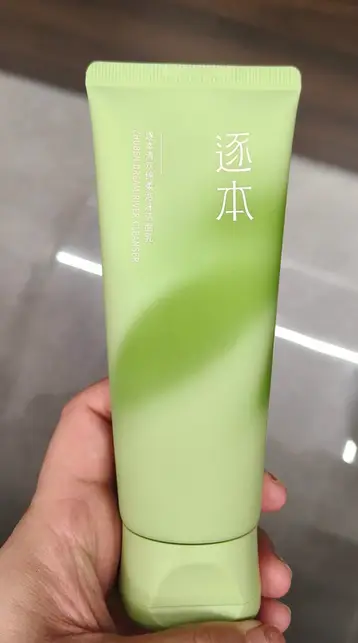 2025角质层薄慎选洁面！4 款修护屏障款，温和洗不泛红