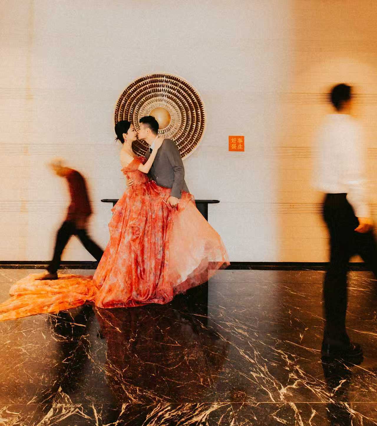 捕捉“真实瞬间”比摆拍更动人