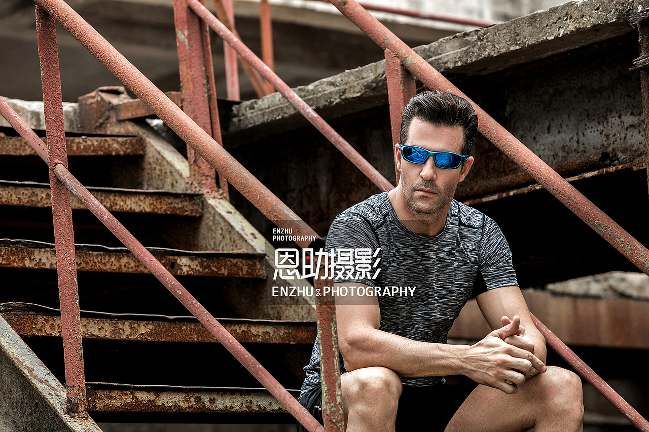 眼镜外模拍摄运动款服装摄影（图ZMzk4Nzg4ODU2） - 人像摄影 - 站酷设计师摄影师小助助原创素材 - 站酷ZCOOL