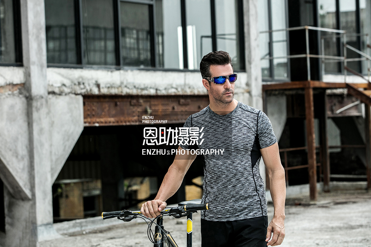 眼镜外模拍摄运动款服装摄影（图ZMzk4Nzg4OTE2） - 人像摄影 - 站酷设计师摄影师小助助原创素材 - 站酷ZCOOL