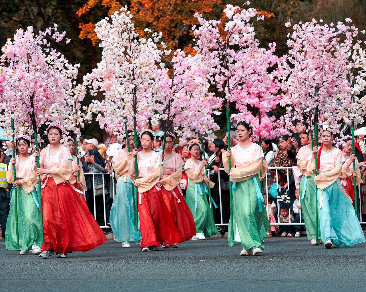 攝影節(jié)非遺表演（圖ZMzk4ODI4MjEy） - 人文/紀實攝影 - 站酷設計師游在外面的魚原創(chuàng)素材 - 站酷ZCOOL