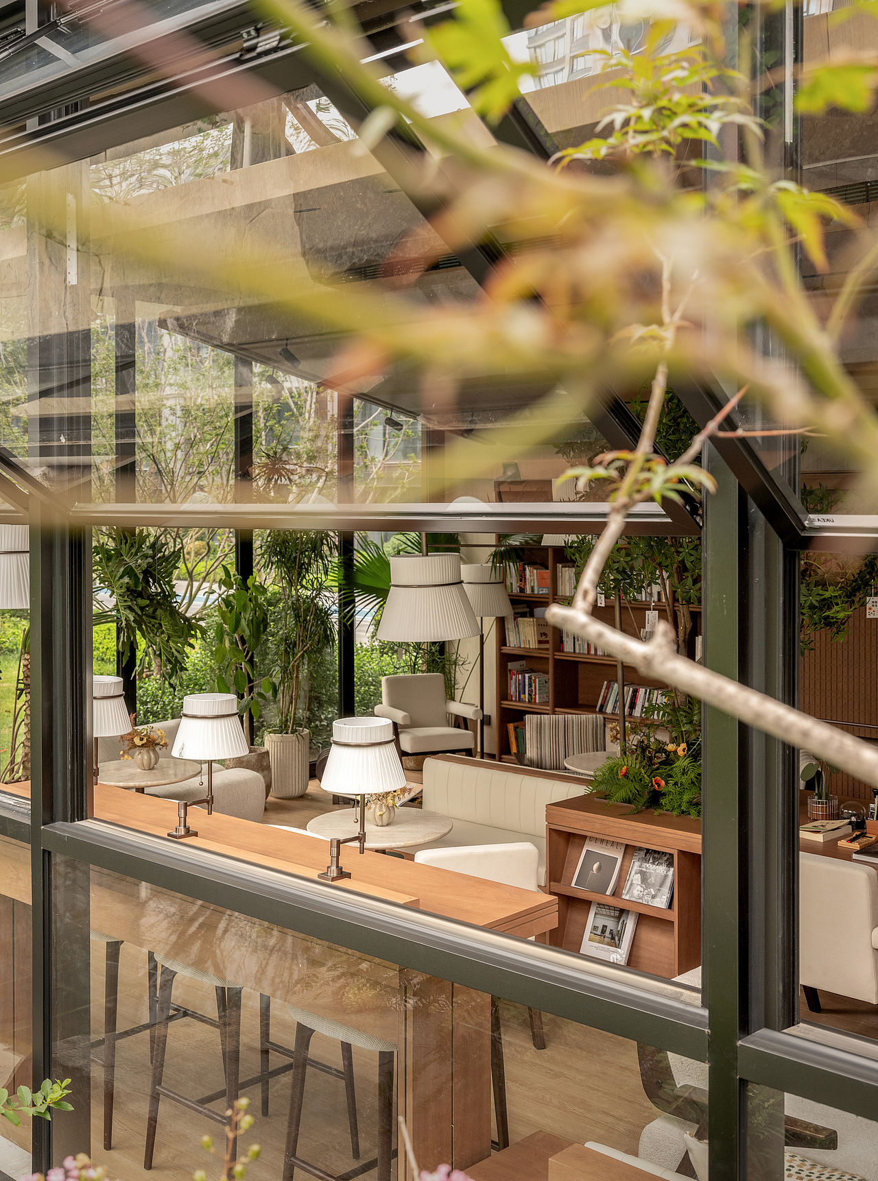 无隅制造 | 叶语书喃：绿光深处的相聚与独白（图ZMzk4ODI5NjU2） - 商业空间设计 - 站酷设计师TOPIA图派视觉原创素材 - 站酷ZCOOL