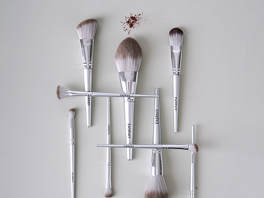 简约高级感美妆刷静物摄影成片分享