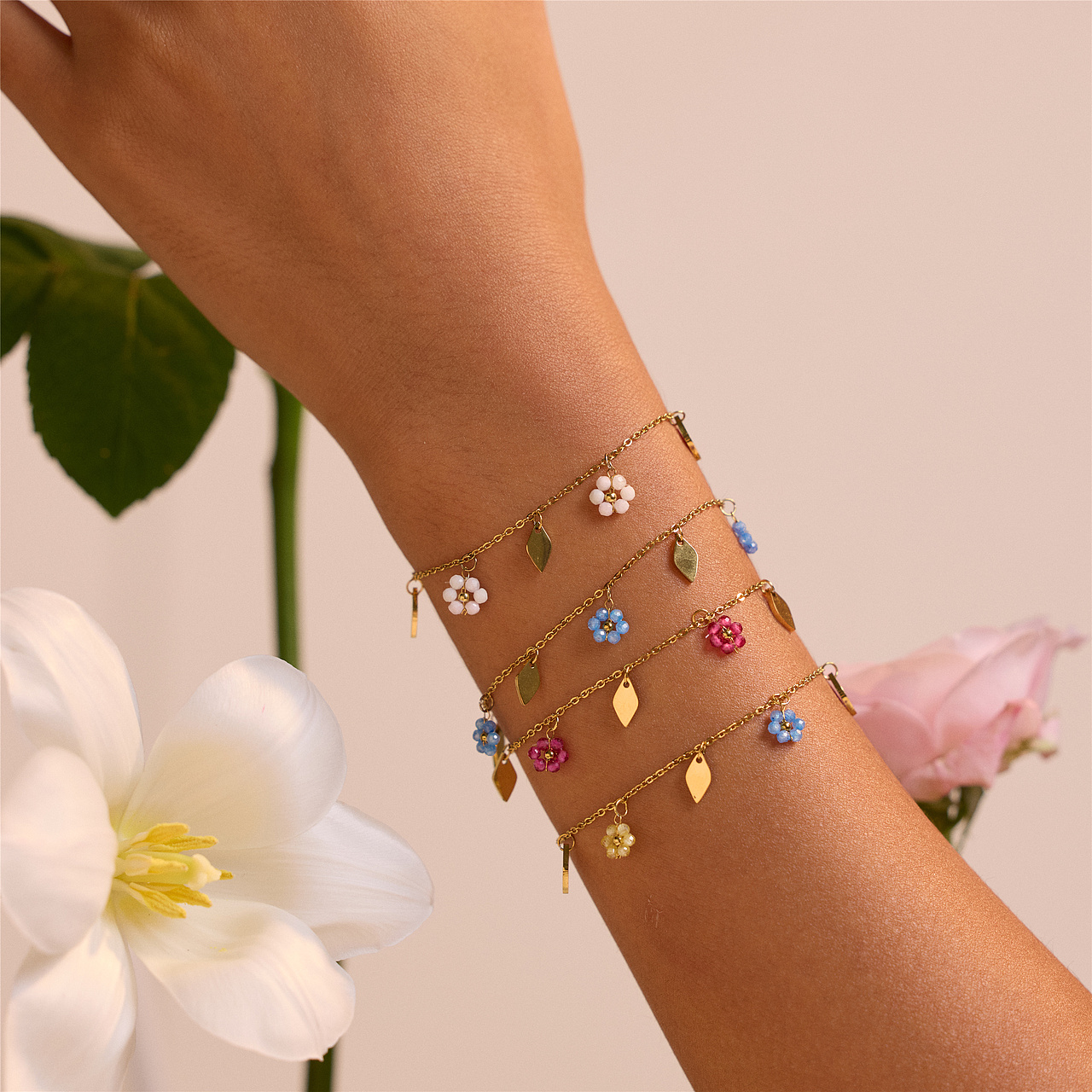 外贸饰品丨跨境电商丨手链丨阿里国际丨希音丨麦图（图ZMzk4ODkzNDEy） - 产品摄影 - 站酷设计师麦图商业摄影原创素材 - 站酷ZCOOL