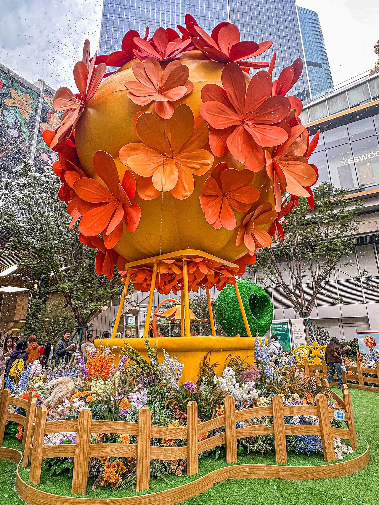 商场美陈 |梦幻之美与圣诞活力的完美融合-肆墨设计（图ZMzk4OTE3Nzky） - 其他 - 站酷设计师肆墨设计原创素材 - 站酷ZCOOL