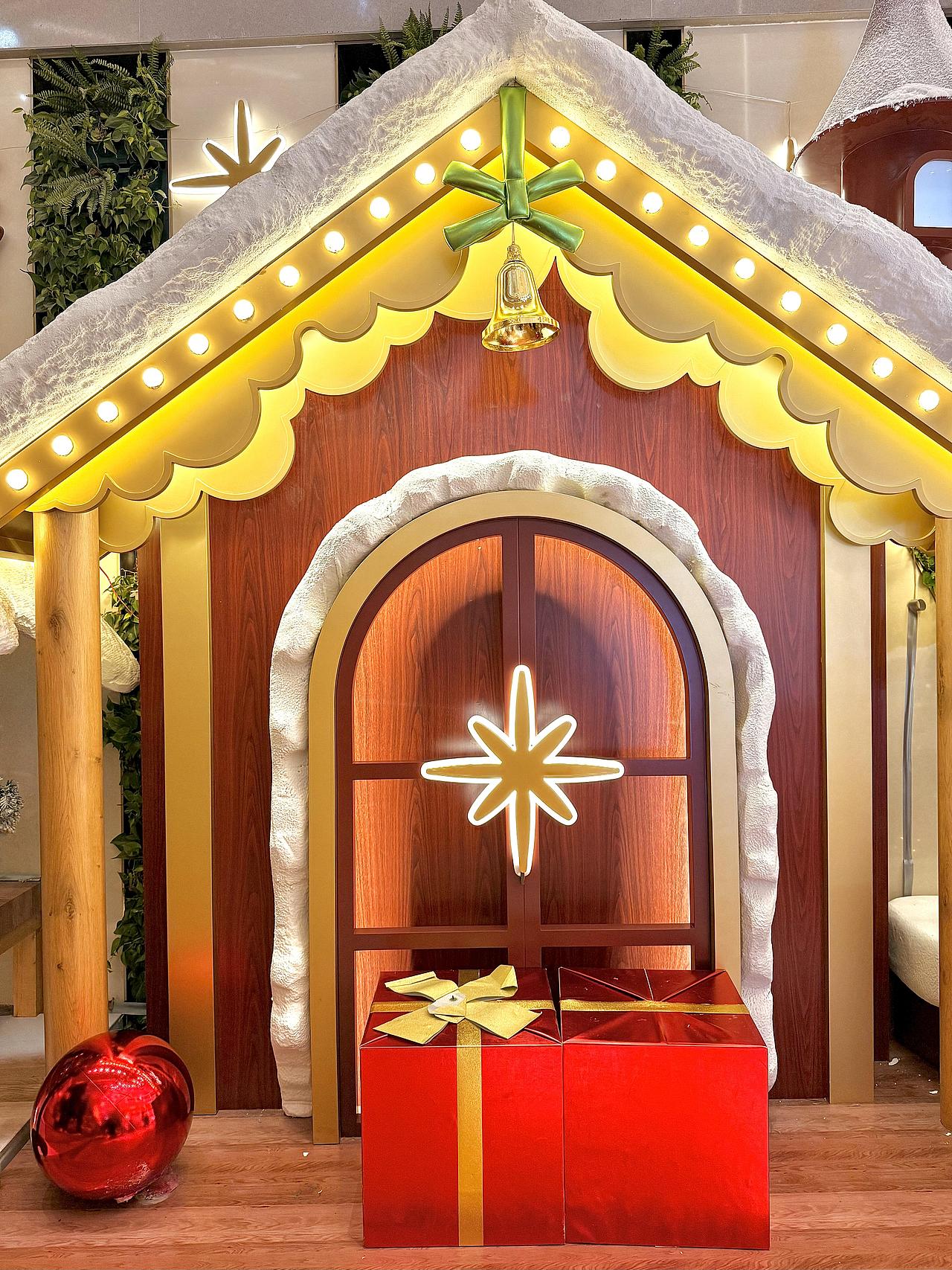 商场美陈 |梦幻之美与圣诞活力的完美融合-肆墨设计（图ZMzk4OTE3ODY0） - 其他 - 站酷设计师肆墨设计原创素材 - 站酷ZCOOL