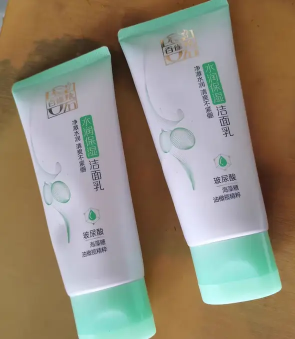 2025学生党必看！4款平价温和洁面乳实测，50 元内闭眼入不踩雷