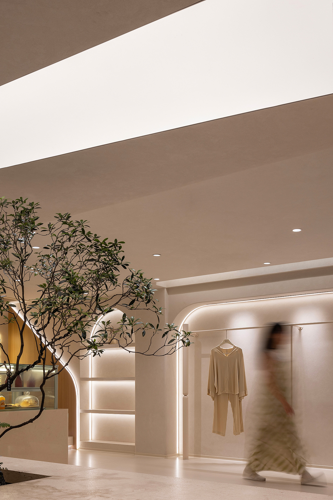 《德邻里 · 丝绸咖啡生活馆》