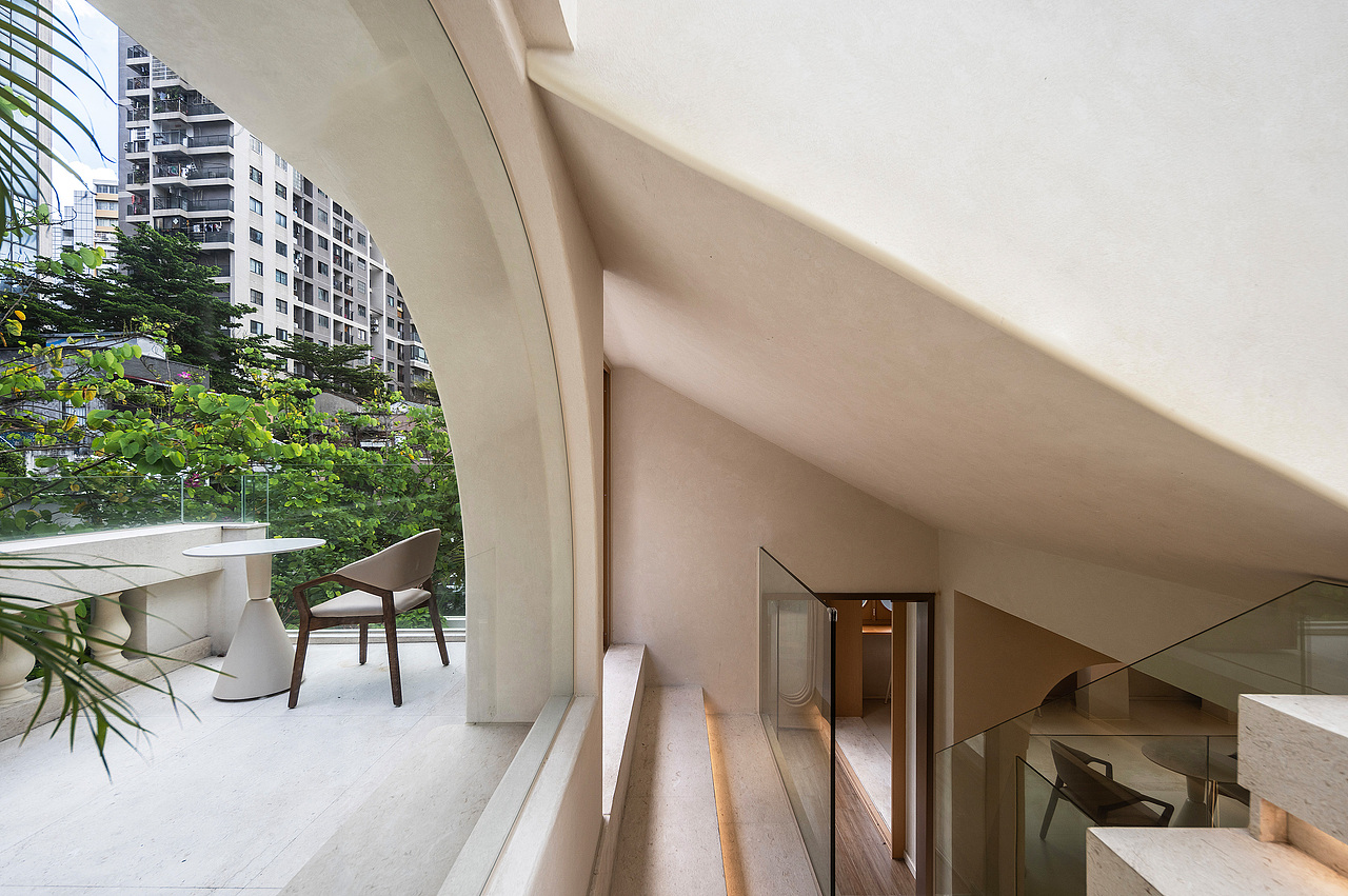 《德邻里 · 丝绸咖啡生活馆》