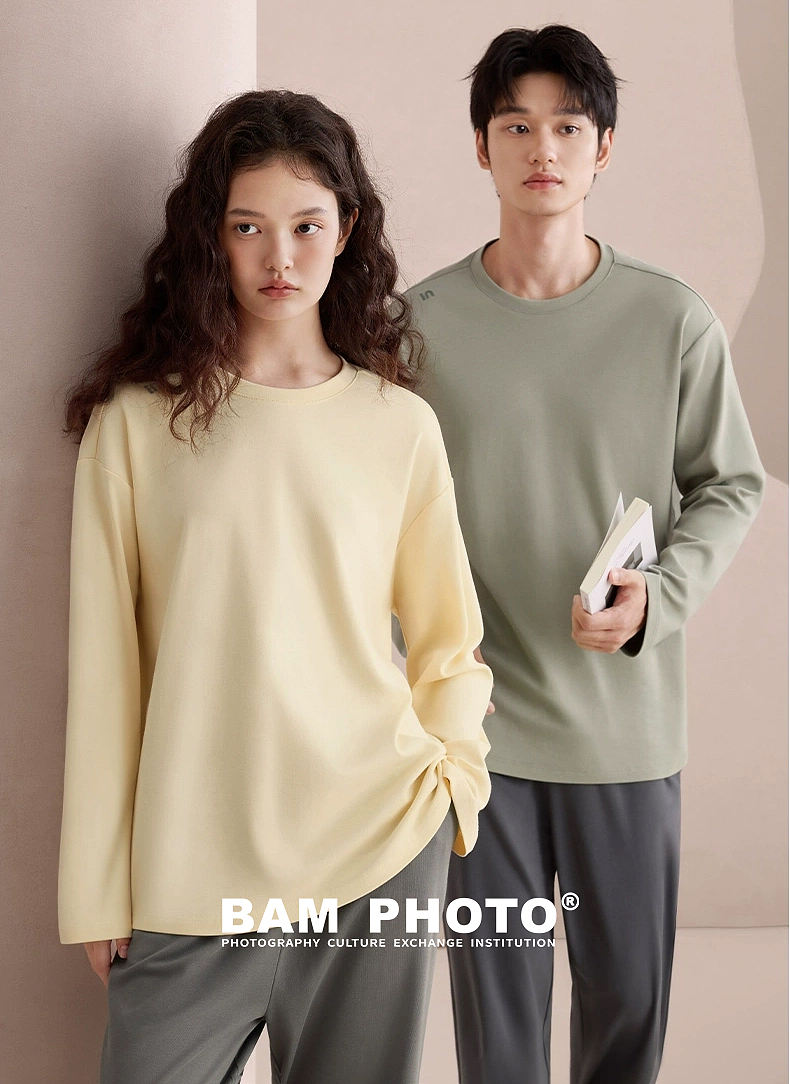 摄影｜家居服拍摄｜极简风｜氛围舒适感拍摄📸（图ZMzk5MDIwNzgw） - 品牌 - 站酷设计师和光白马工作室原创素材 - 站酷ZCOOL