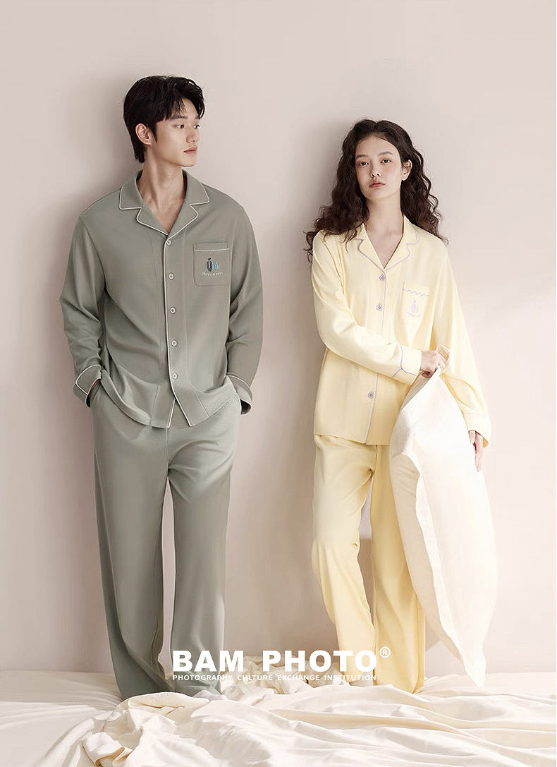 摄影｜家居服拍摄｜极简风｜氛围舒适感拍摄📸（图ZMzk5MDIwNzE2） - 品牌 - 站酷设计师和光白马工作室原创素材 - 站酷ZCOOL