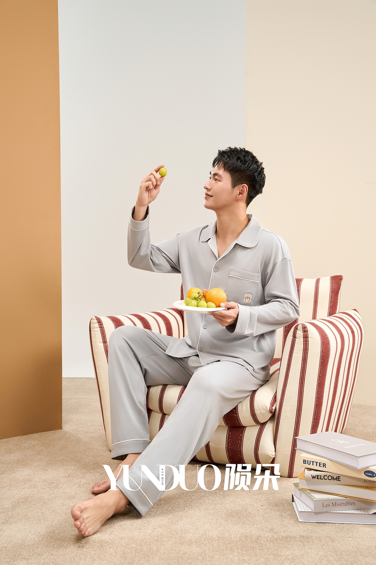 家居服拍摄 男生家居服拍摄 电商拍摄 有颗树品牌拍摄（图ZMzk5MDU4MzY4） - 产品摄影 - 站酷设计师陨朵商拍刘大奇原创素材 - 站酷ZCOOL