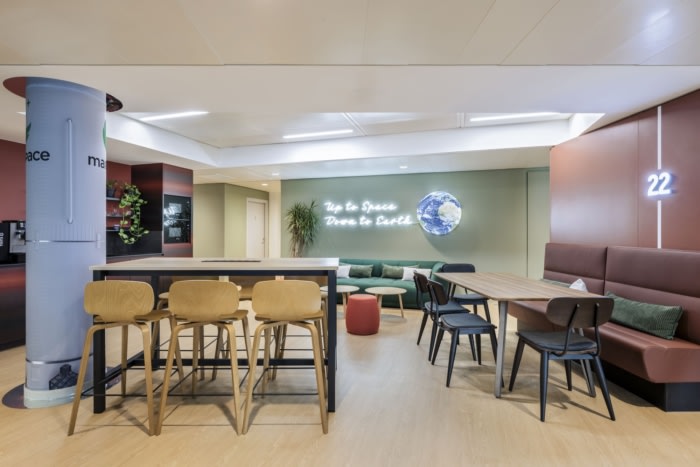 办公楼装修：从元素象征到科技升华 重塑企业价值观空间（图ZMTUyODMwOTY=） - 资讯 - 站酷设计师凯悦办公装修原创素材 - 站酷ZCOOL