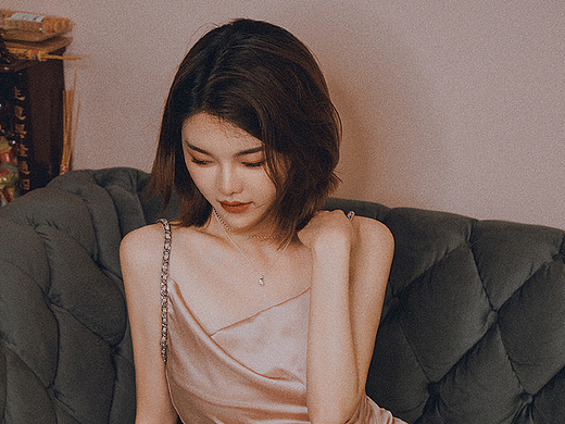 五官很立体的小姐姐