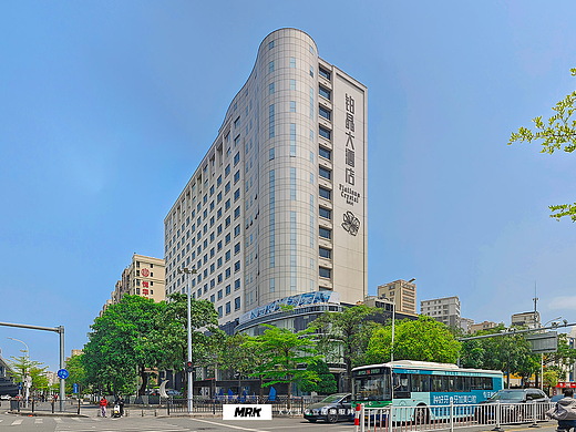 铂晶大酒店大楼外观拍摄