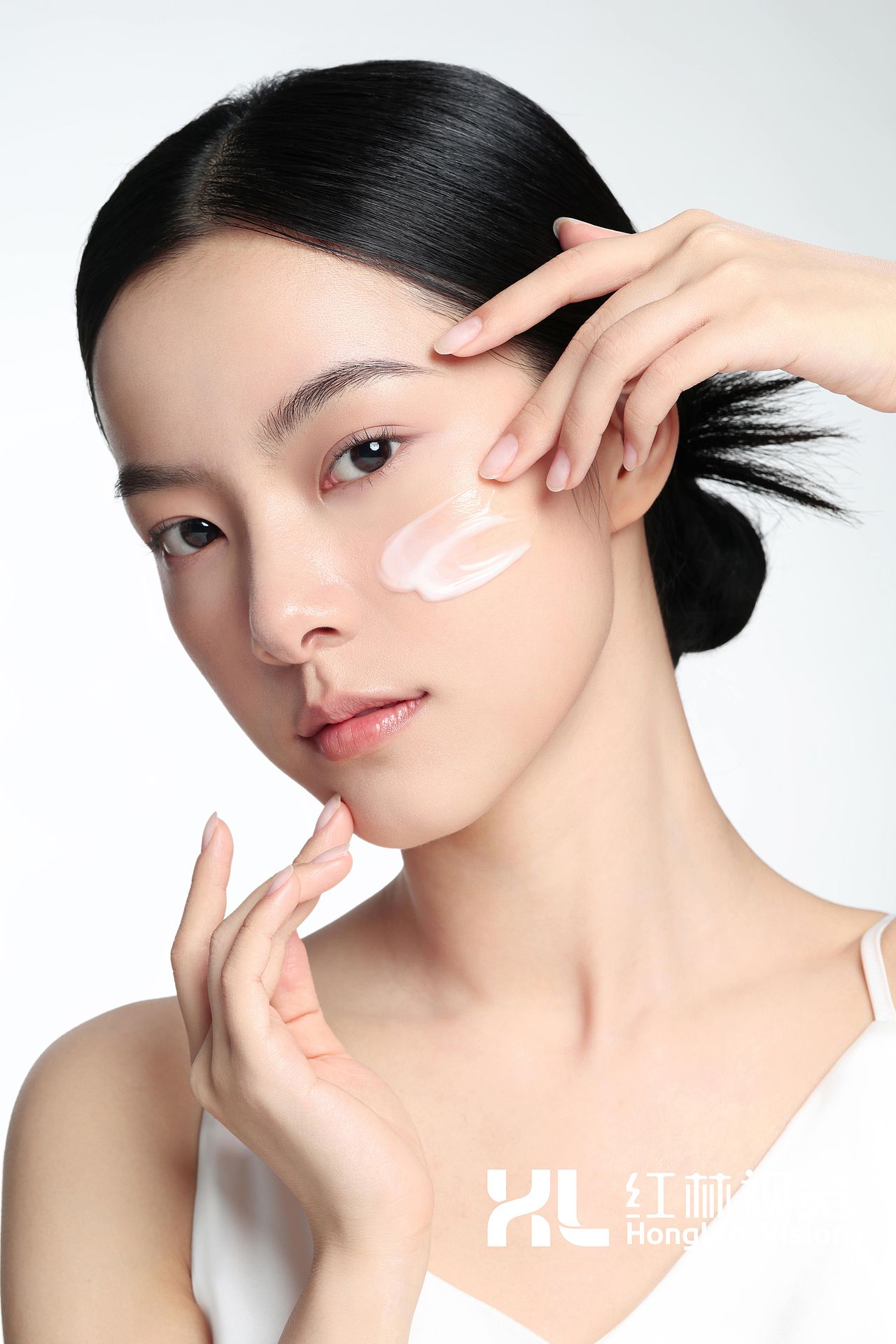 护肤品模特平面拍摄（图ZMzk5MTQxMjk2） - 人像摄影 - 站酷设计师商业摄影师CM姐原创素材 - 站酷ZCOOL