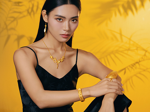 金色秋天斑驳光影黄金首饰拍摄