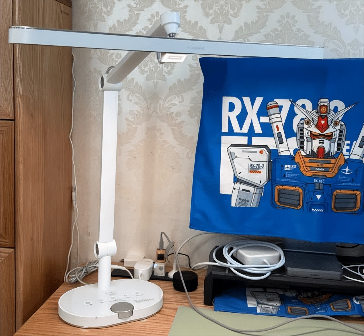 学生最建议买三款台灯：专业学生护眼灯推荐，缓解孩子用眼疲劳！