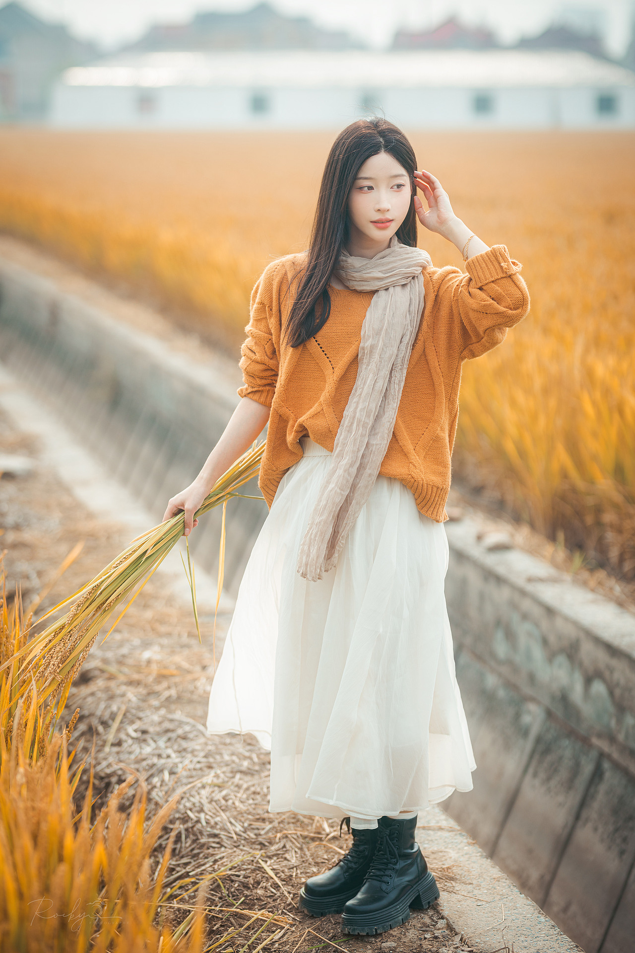 秋日稻田（图ZMzk5MTc1MTI4） - 人像摄影 - 站酷设计师微胖凹凸曼原创素材 - 站酷ZCOOL