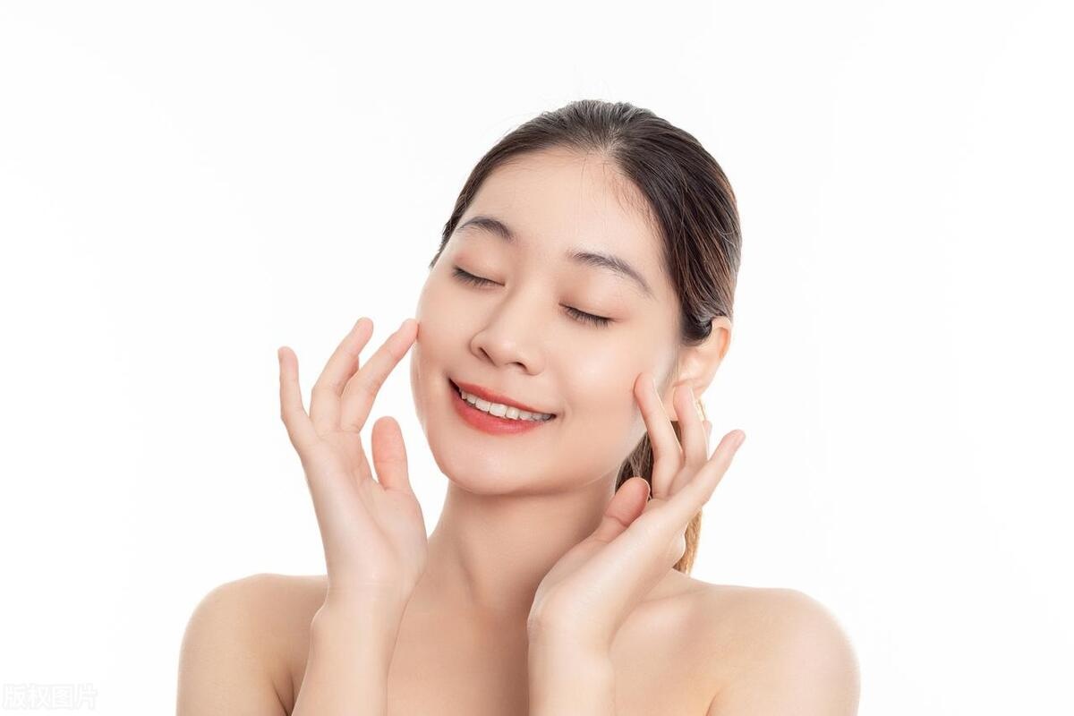 好用不心疼！2025 平价卸妆油 TOP 榜，颜只 领衔，防水彩妆秒溶还不紧绷（图ZMTUyODc5MDQ=） - 评测 - 站酷设计师究极设计达人原创素材 - 站酷ZCOOL