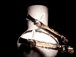 玩具手办及其他实体物料