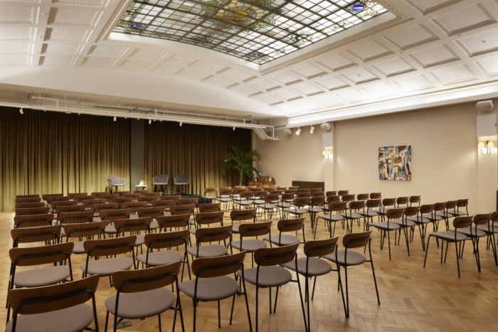 办公楼装修：褪色美学重构 让时光质感融入现代办公（图ZMTUyODgxMDg=） - 资讯 - 站酷设计师凯悦办公装修原创素材 - 站酷ZCOOL